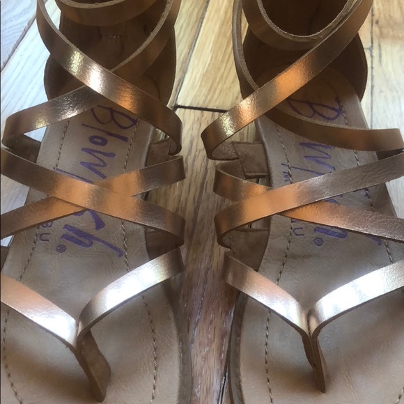 Sandals - Picture 2 of 5